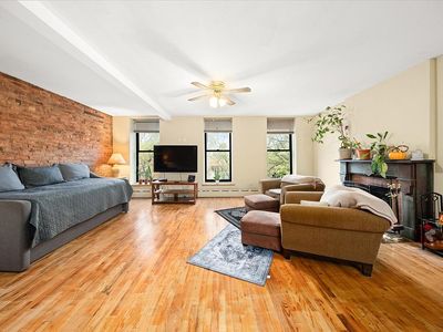 366 Lafayette Ave APT 3, Brooklyn, NY, 11238