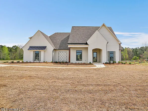 400 Calvary Xing, Brandon, MS 39047