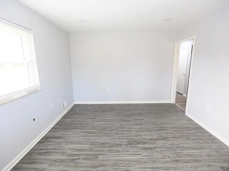 2316 Fust Ave — Photo 7