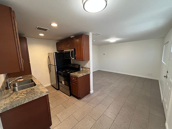 2nd image of 85191 Bagdad Ave