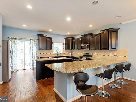 3rd image of 644 Bracey Dr