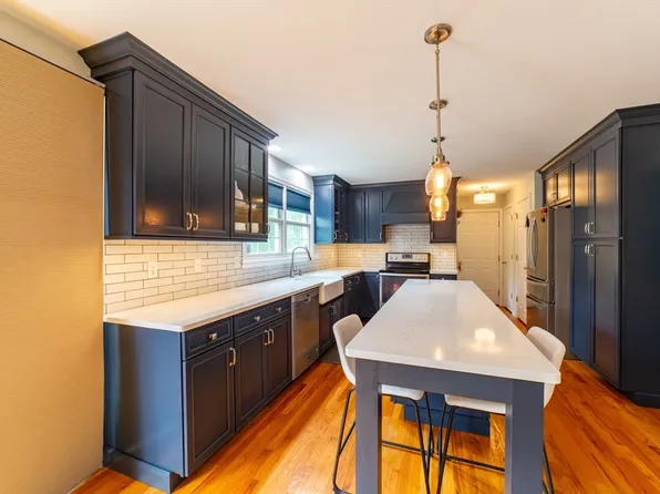 87 Lorden Dr, North Attleboro, MA 02760