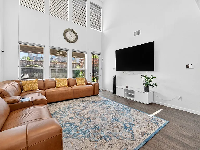 4000 Nightingale St — Photo 10