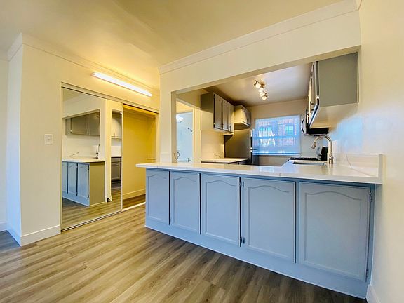 5th image of 1249 N Edgemont St APT 14