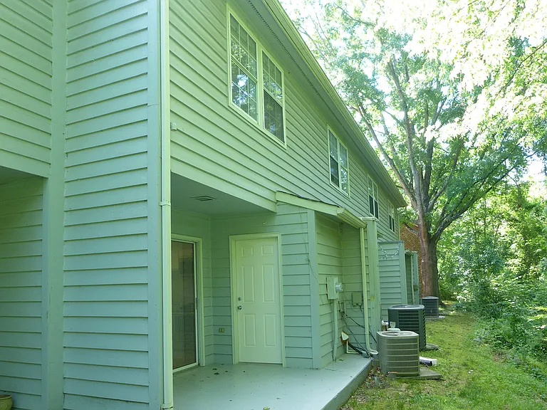 124 Marlowe Ct — Photo 15