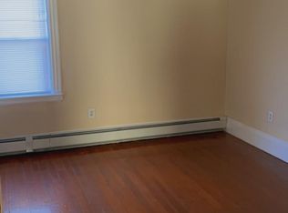 352 Orms St FLOOR 3, Providence, RI 02908