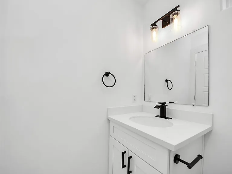 8021 Birmingham St #B — Photo 16