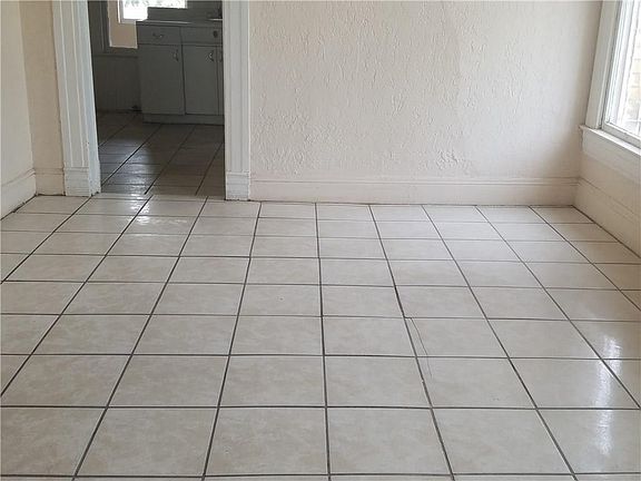 5th image of 2023 Grandview Ave
