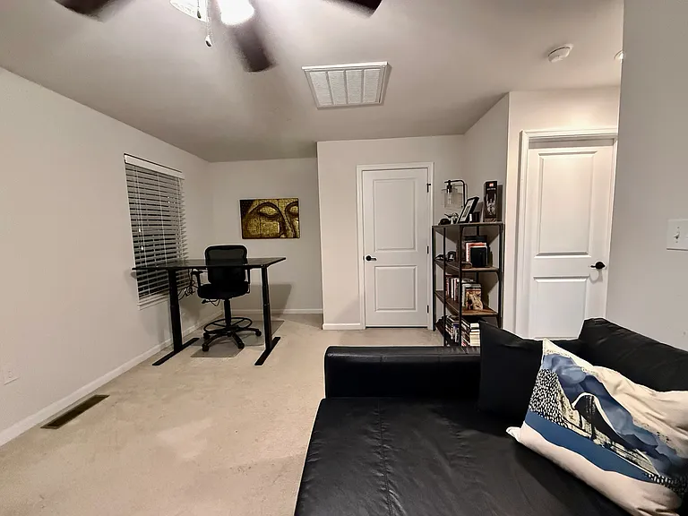 814 Oval Park Ln — Photo 17