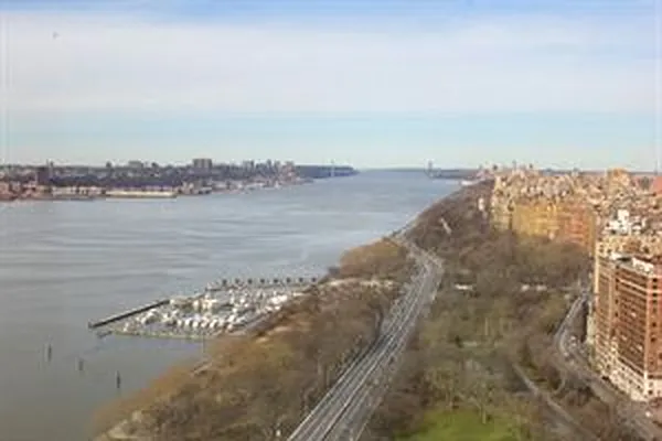 Rented by Douglas Elliman | media 32