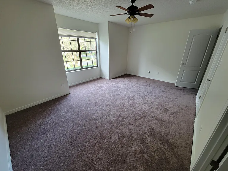 1913 Woodbridge Dr — Photo 13