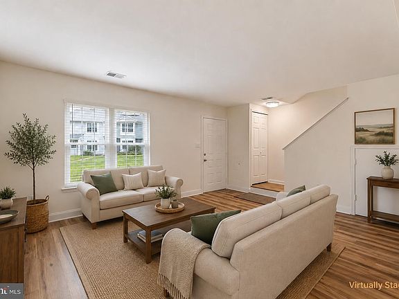 2nd image of 4086 Bluebird Dr