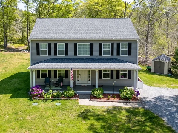 172 Crandall Rd, Tiverton, RI 02878