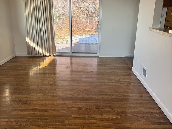 5th image of 2809 E Commonwealth Ave