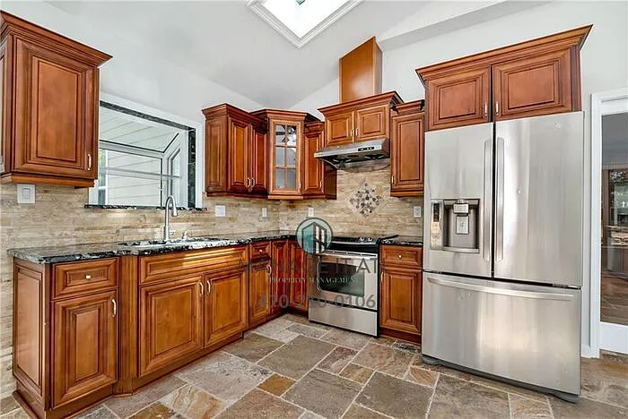 60 Ruby Forest Pkwy — Photo 35