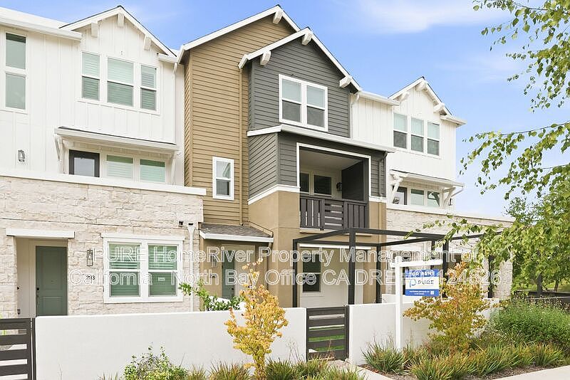 1st image of 295 Gambrel Cir