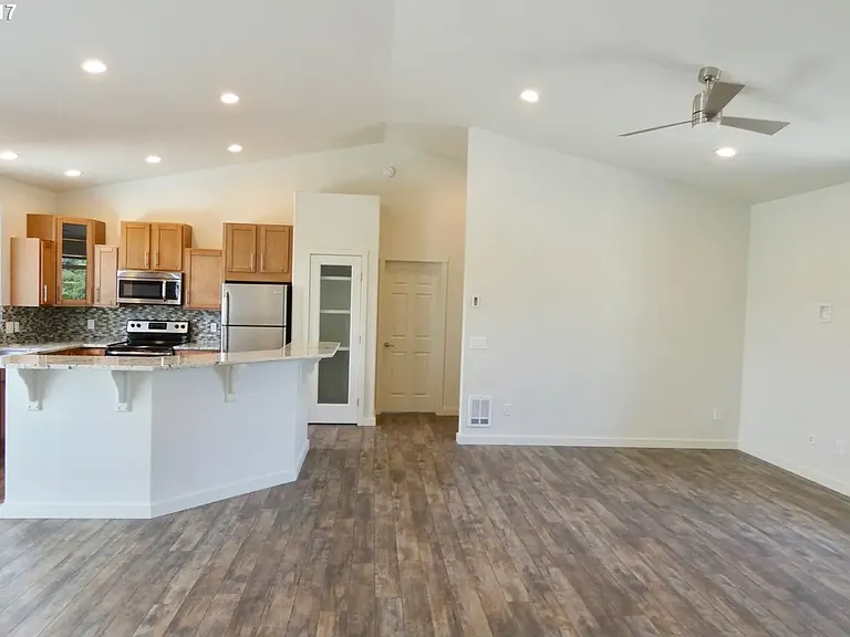 3111 Periwinkle Ln — Photo 2