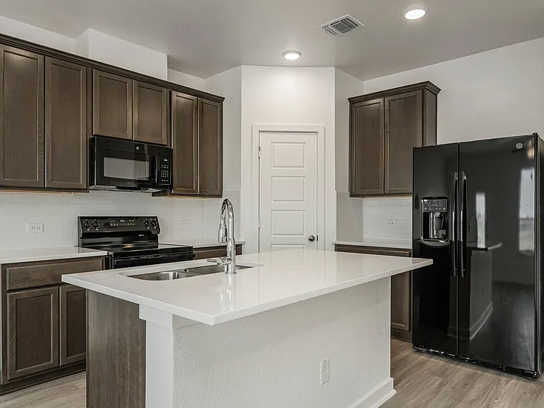 8434 Adelaide Dr — Photo 19