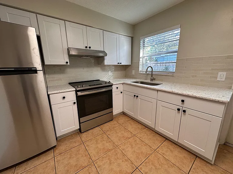 Fully Renovated Kitchen