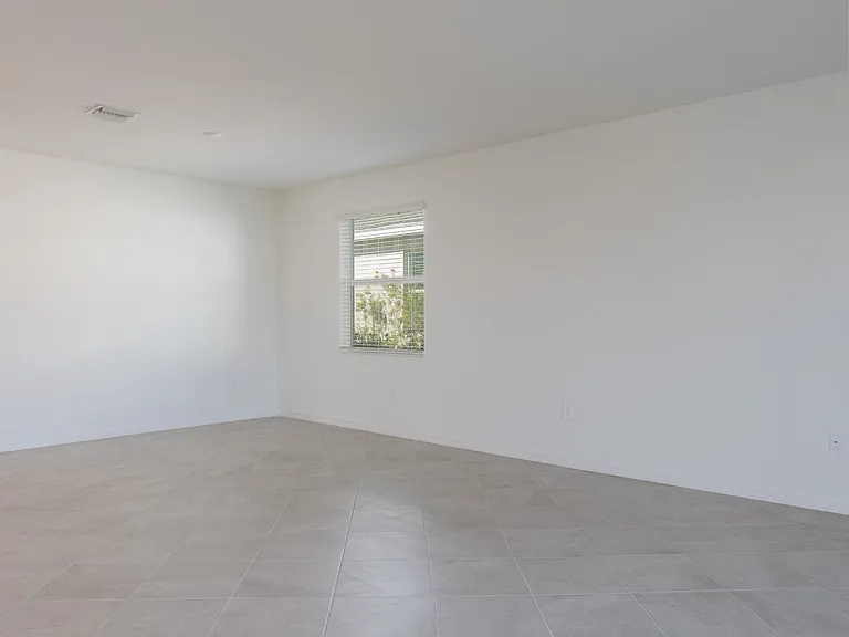 11470 Burgundy Dr — Photo 28