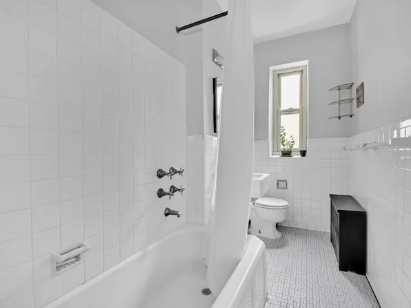 520 East 90th Street 3K image 13 of 13