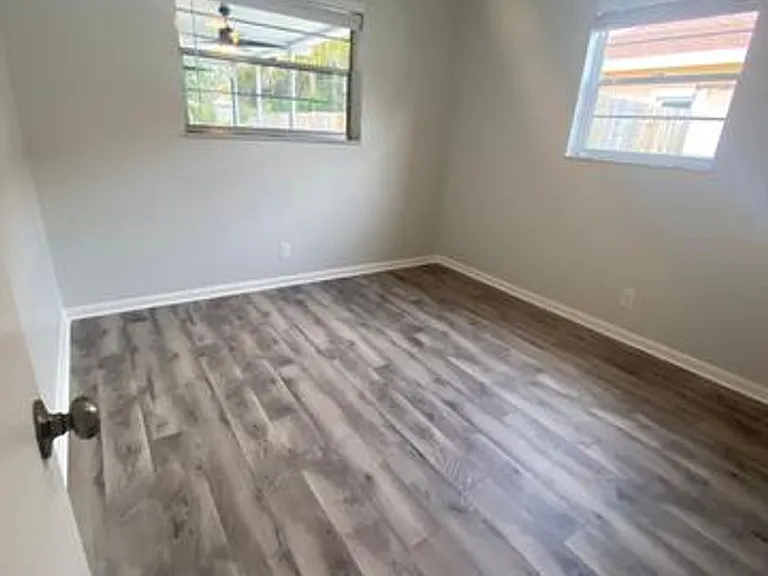 1317 Willow Rd — Photo 10