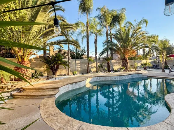8403 Exodus Ln, Bakersfield, CA 93312