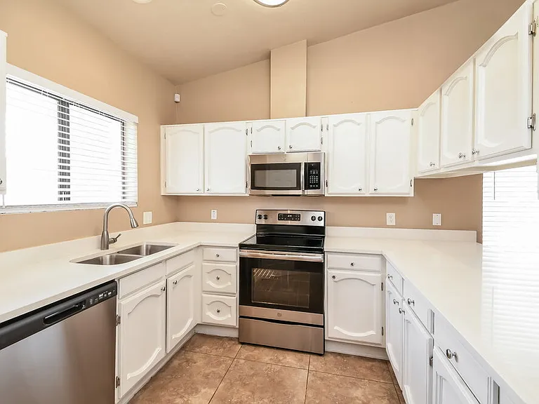 921 S Val Vista Dr #138 — Photo 9