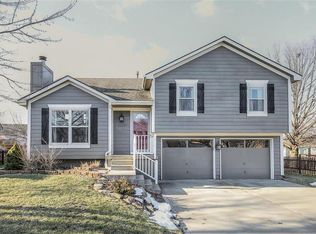 2033 SW 2nd St, Lees Summit, MO 64081