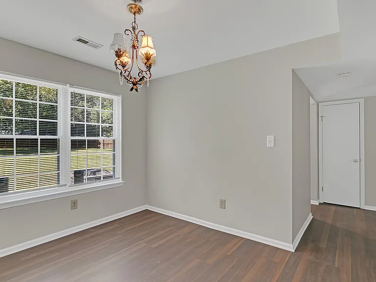 219 Springdale Way — Photo 21