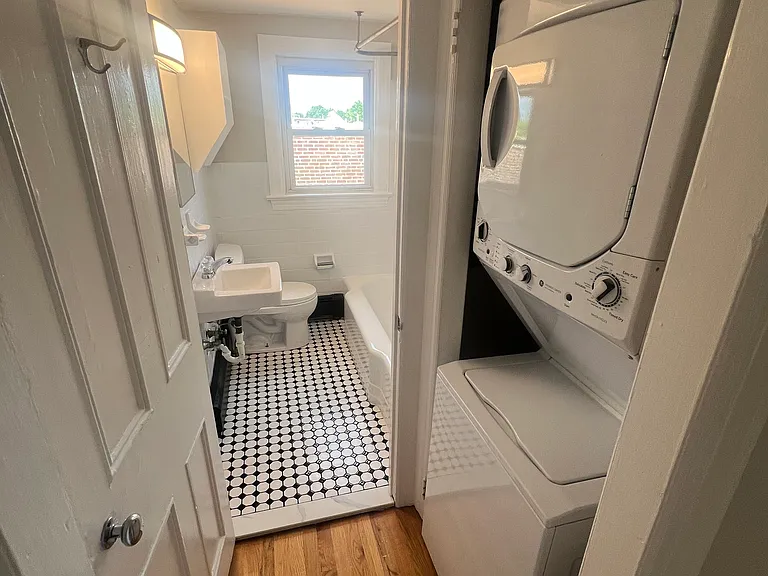 1907 N Lincoln St #3 — Photo 6
