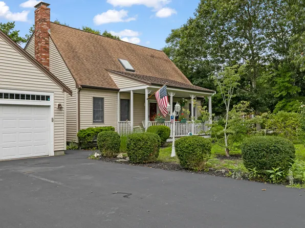 53 Dry Hollow Lane, Mashpee, MA 02649