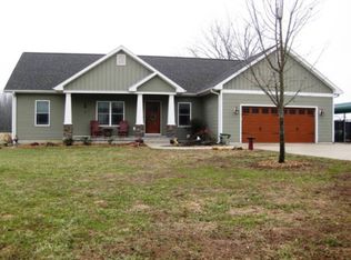 18497 E 700 Rd, Mount Carmel, IL 62863