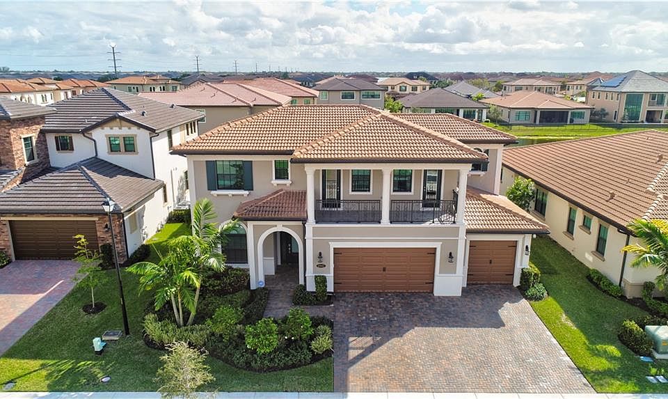 1st image of 10992 Pinnacle Way