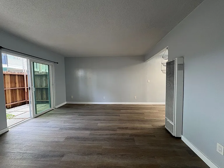 2727 Abbot Kinney Apartments, Venice CA — Photo 21
