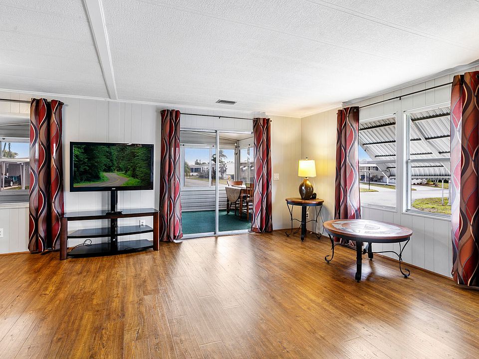 1st image of 53011 Del Rio Bay