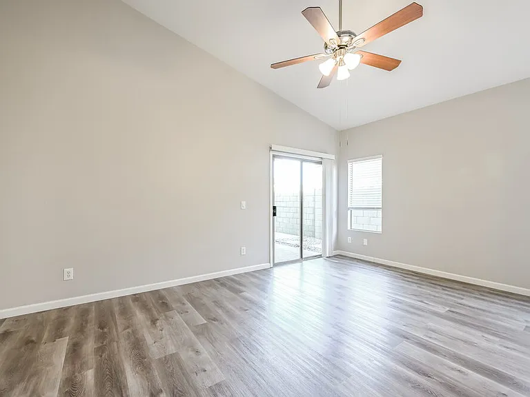 3453 W Webster Ct — Photo 10