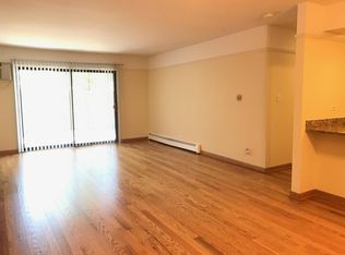 2090 Hassell Rd APT 208, Hoffman Estates, IL 60169