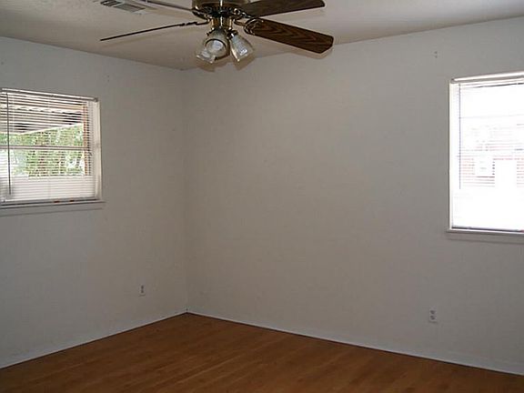 5th image of 2515 Huckleberry Ln