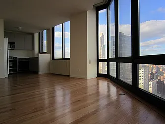 Rented by Sumitomo Real Estate Sales