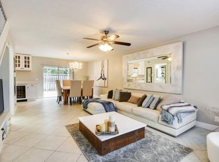 6016 Lace Wood Cir, Lake Worth, FL 33462