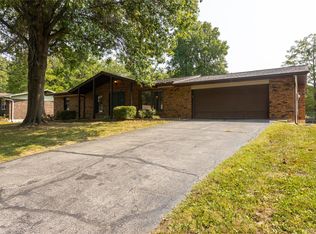 5018 Scenic View Acres Dr, Imperial, MO 63052