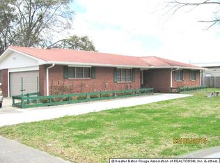 430 E New River St, Gonzales, LA 70737
