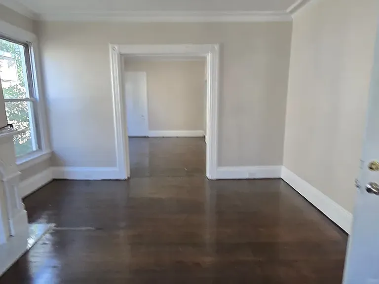 240 William St #5C — Photo 5