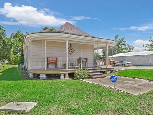 311 Depot St, Dayton, TX 77535