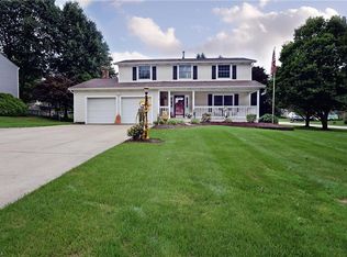 1640 Cloverview Dr, Uniontown, OH