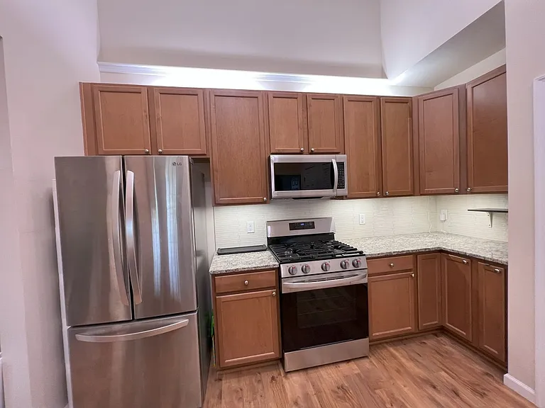 1622 Hardwick Ct #404 — Photo 17