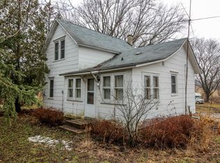 W9404 County Road C, Cambridge, WI 53523