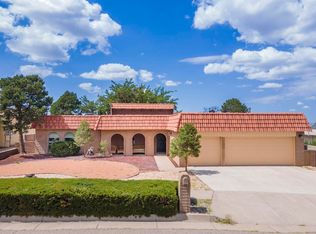 4925 Camino De Monte NE, Albuquerque, NM 87111