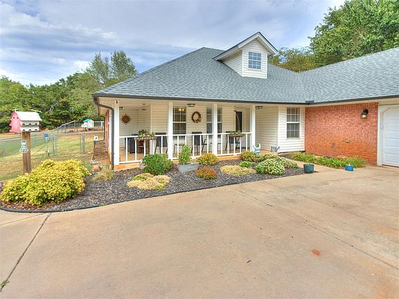 2nd image of 18901 Courtney Ln